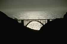 bridge.jpg (7665 bytes)